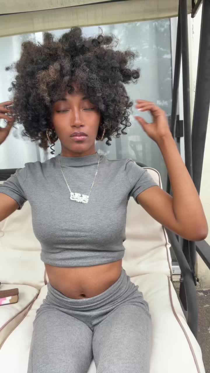 @Janai🌟
