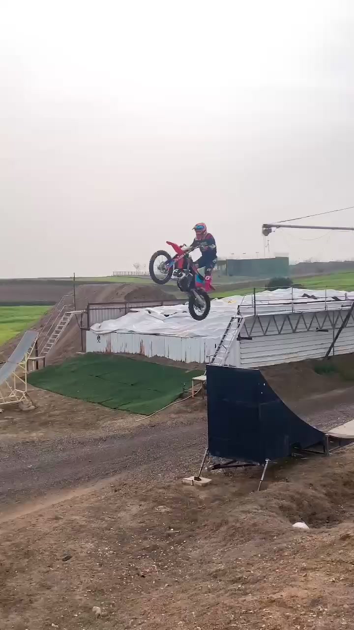 @Pedro Moreno Fmx