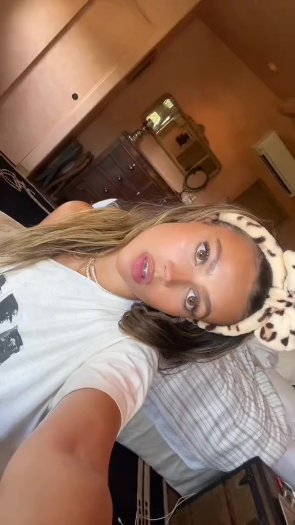 @Kat Deme fp 𝜗𝜚
