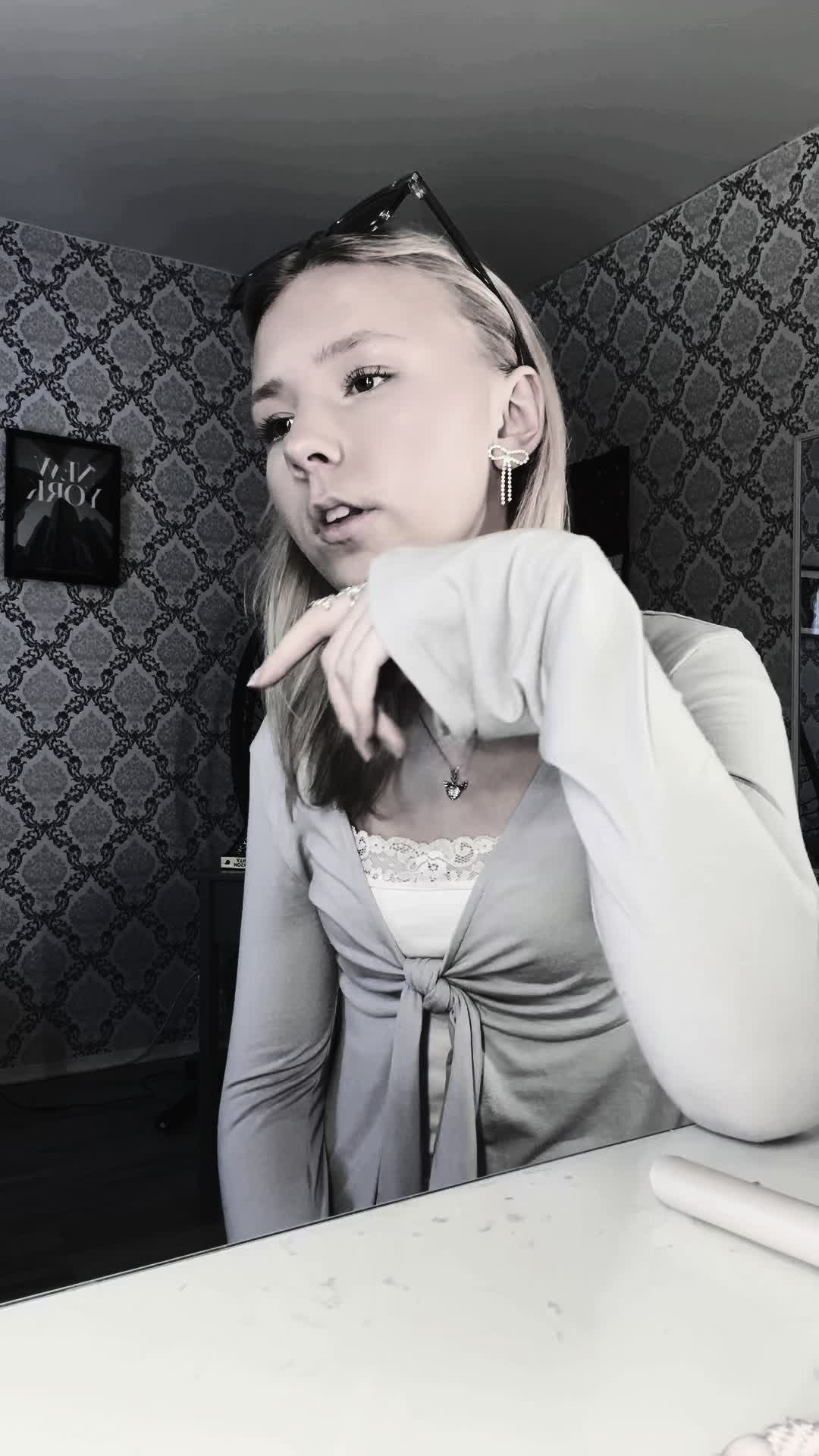 @hillevi