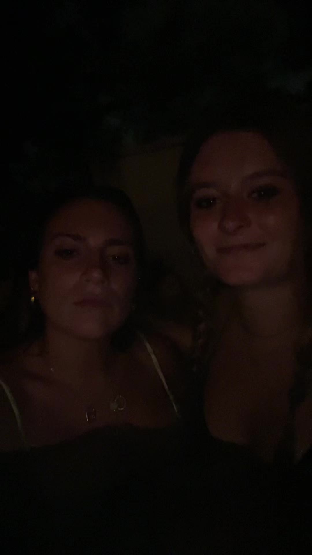 @chloe