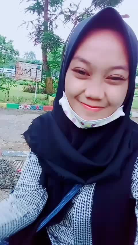 @Annisa021