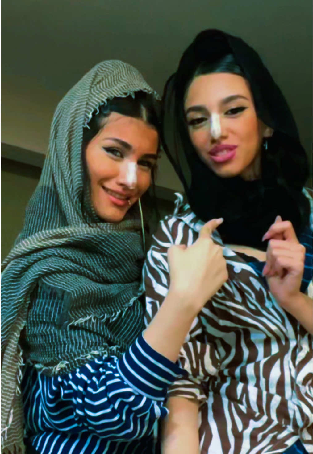 @نوژآ
