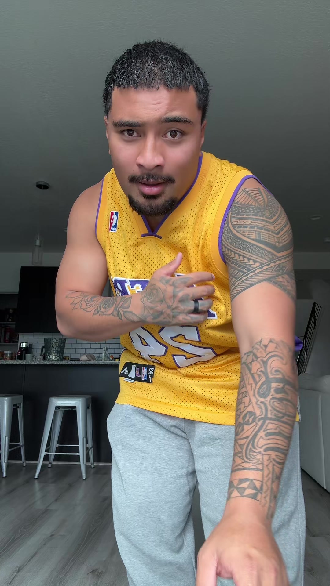 @Kai Fotu
