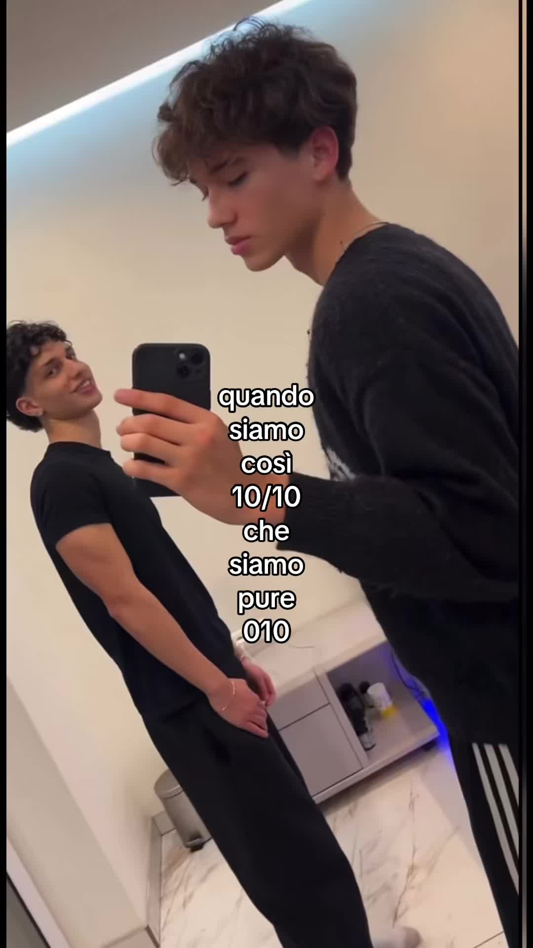 @✟