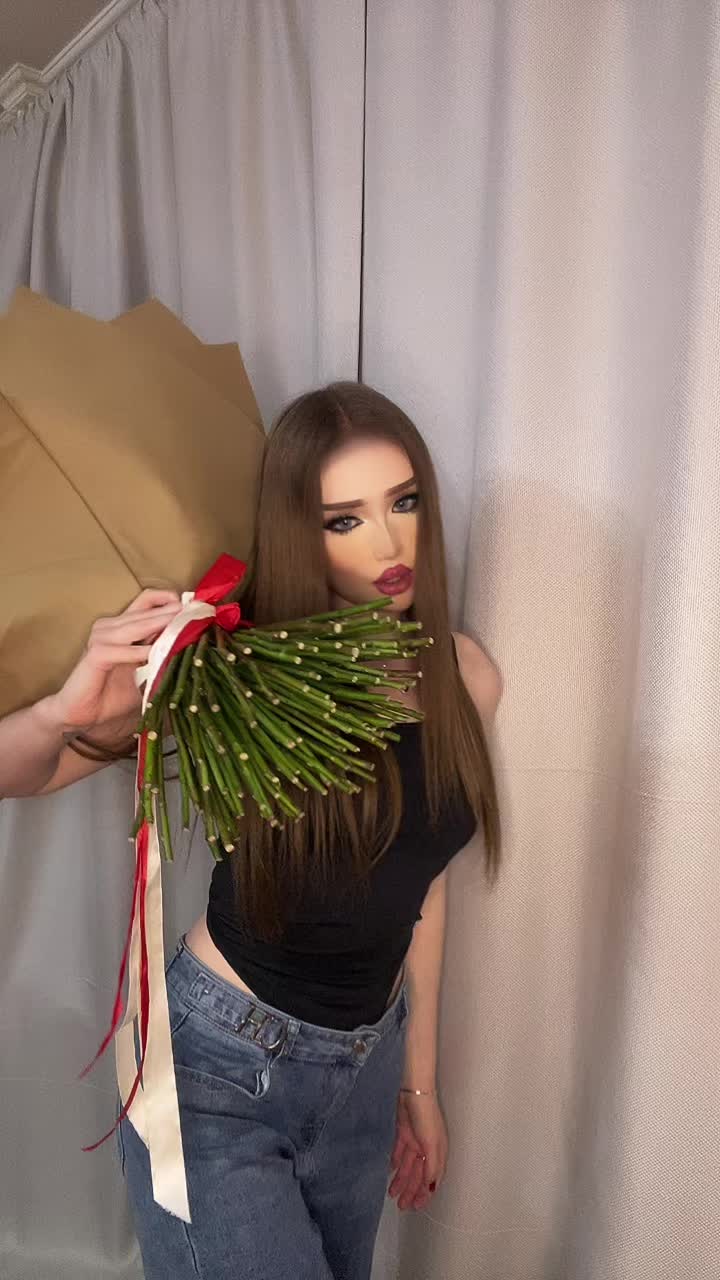 @adelina