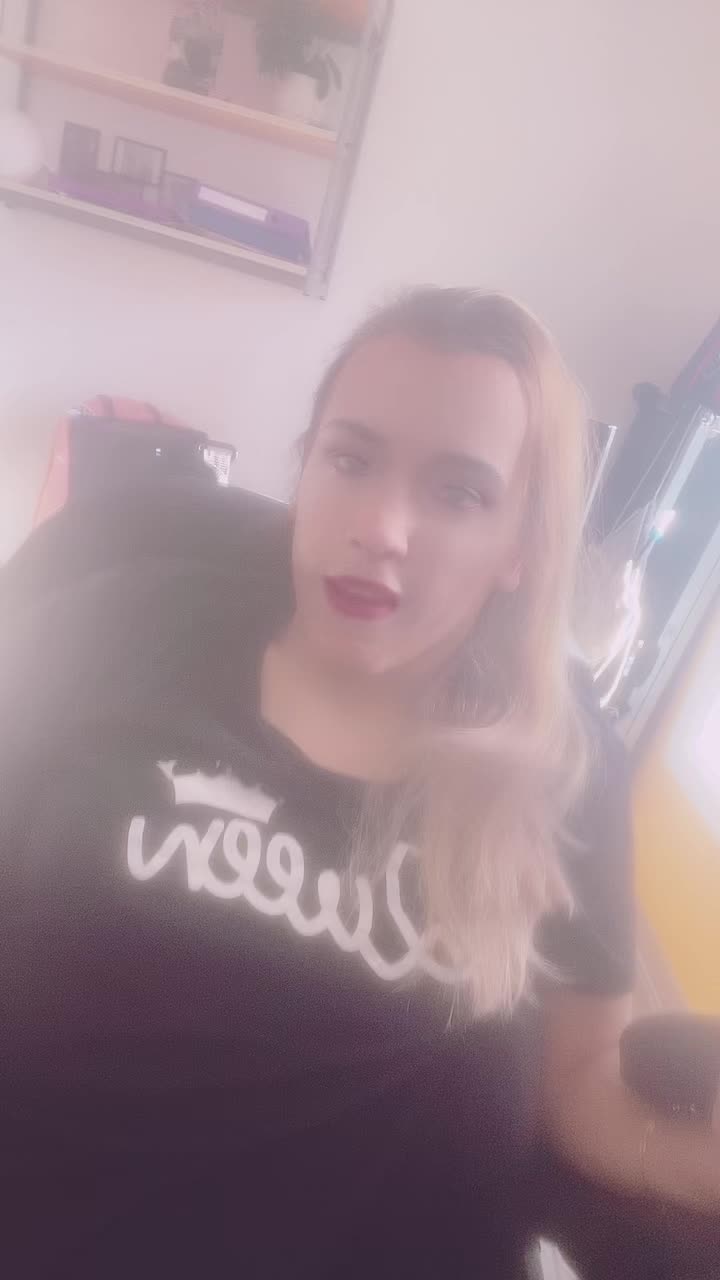 @Angèle