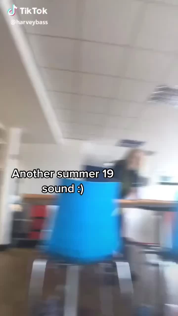 @⃟