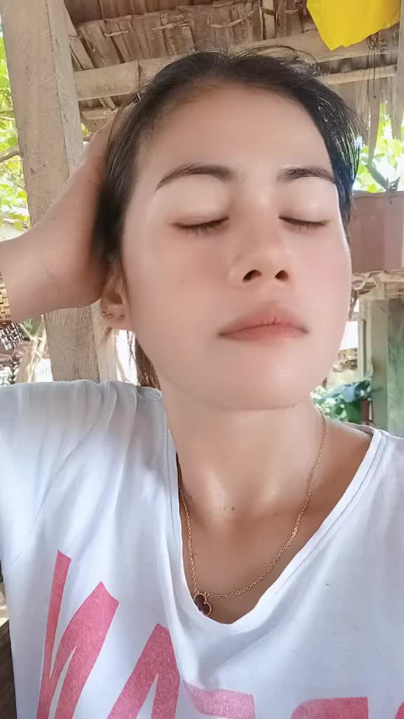 @simple lady