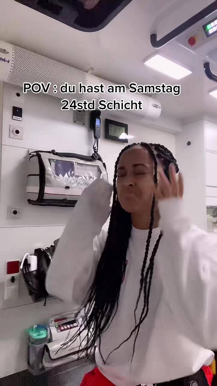 @Vanessa|Notfallsanitäterin