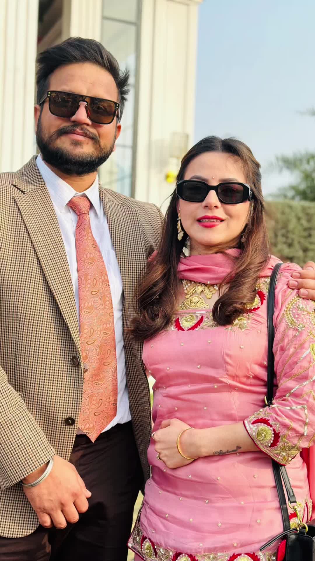 @Mr_Mrs_Samra20