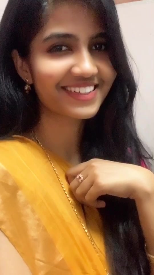 @nivee_jessi