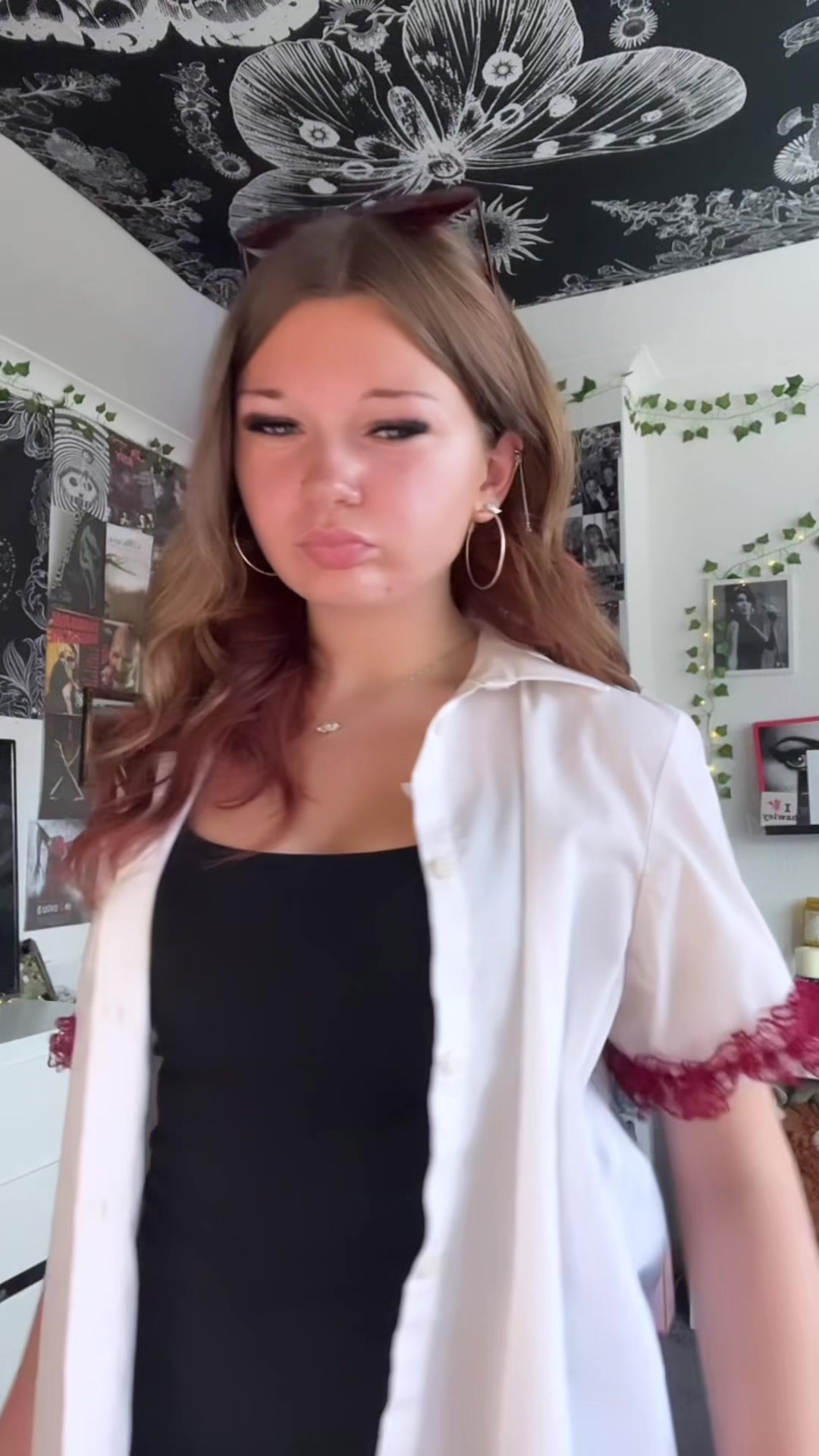 @bonnie🕸️.