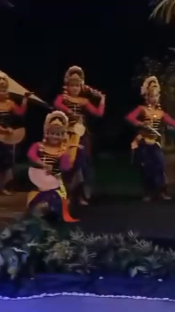 @Ni Komang Yunitri Le
