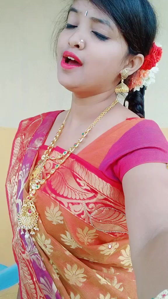 @Niveditha chinnu