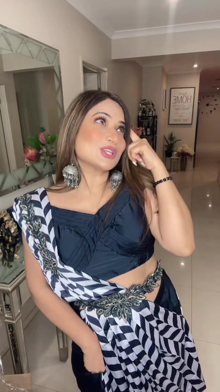 @saakshi