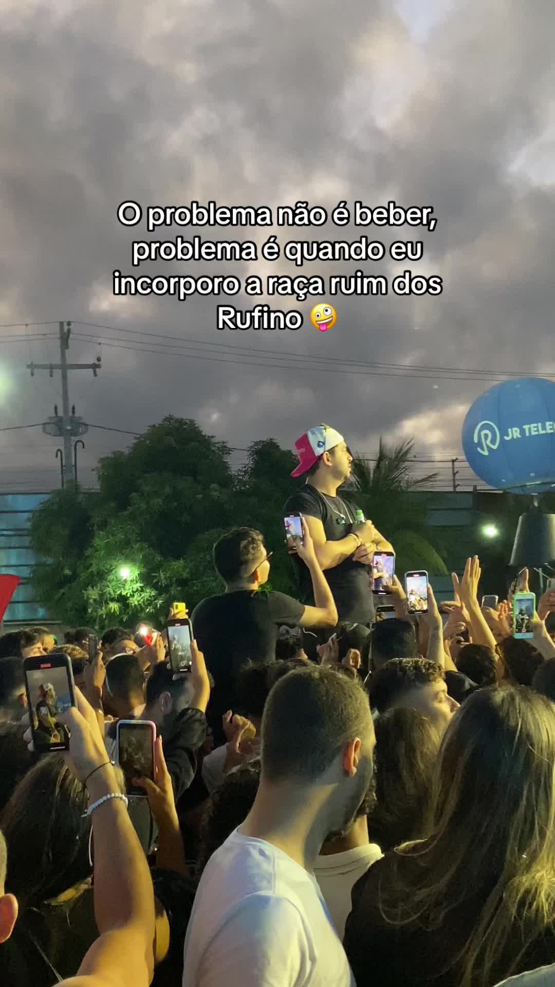 @Vitória Rufino