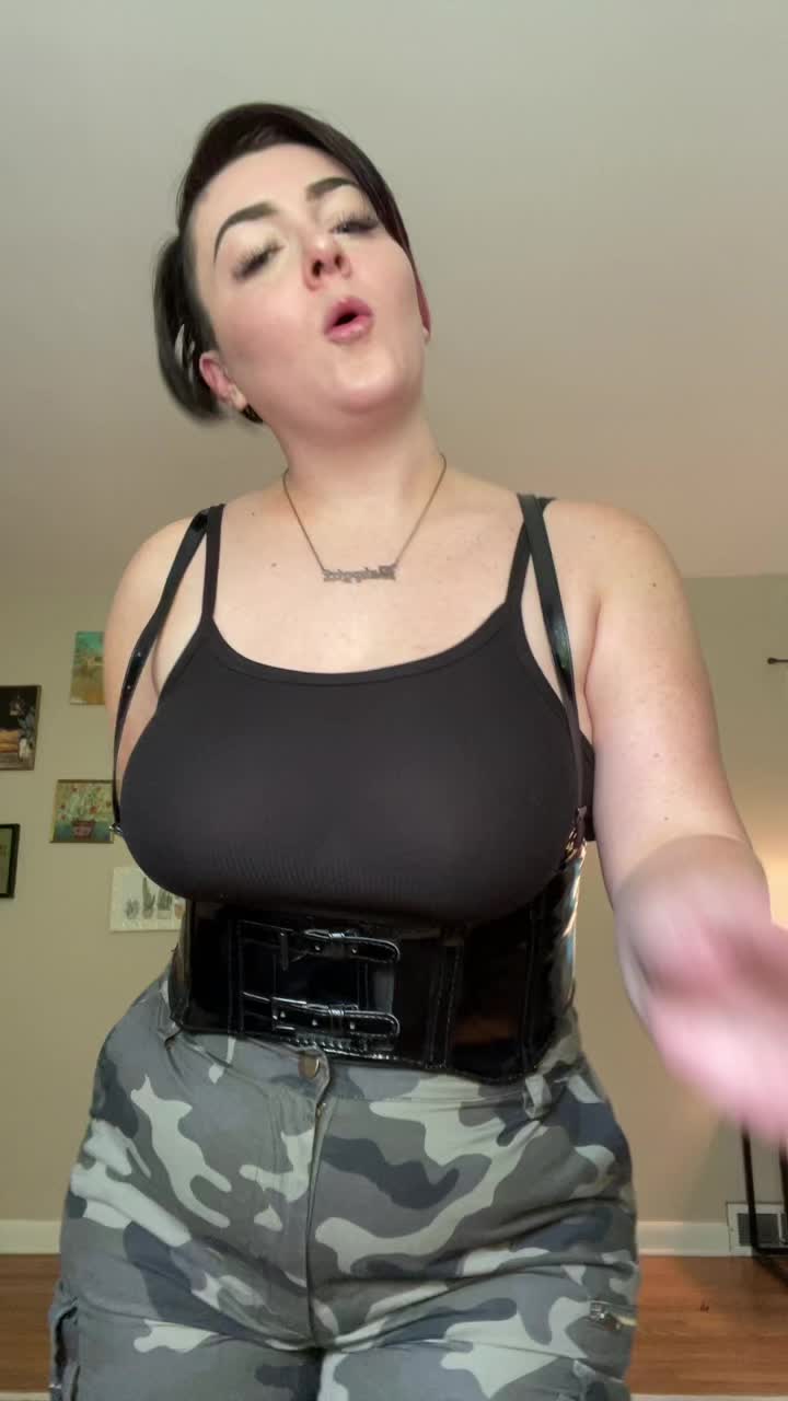 @b.bygurltv