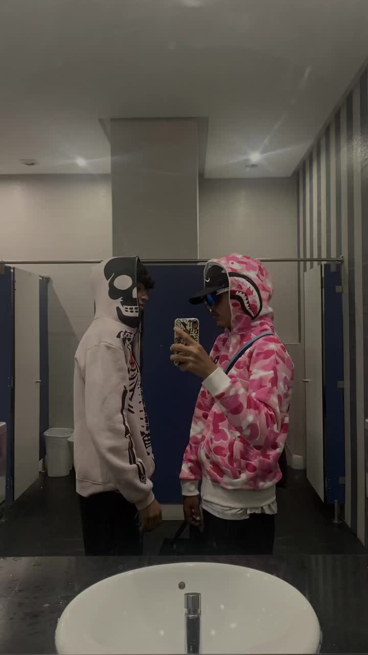 @Adamoox