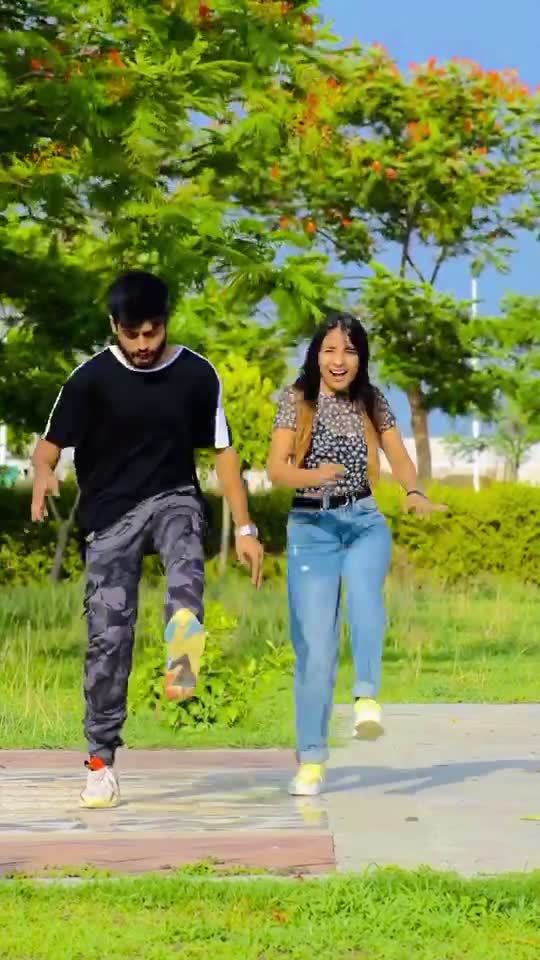 @dance_xi_vishal