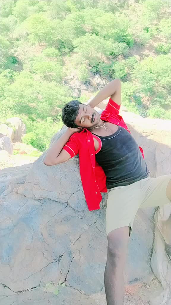 @சின்னப்பூவன்  பூ  வி