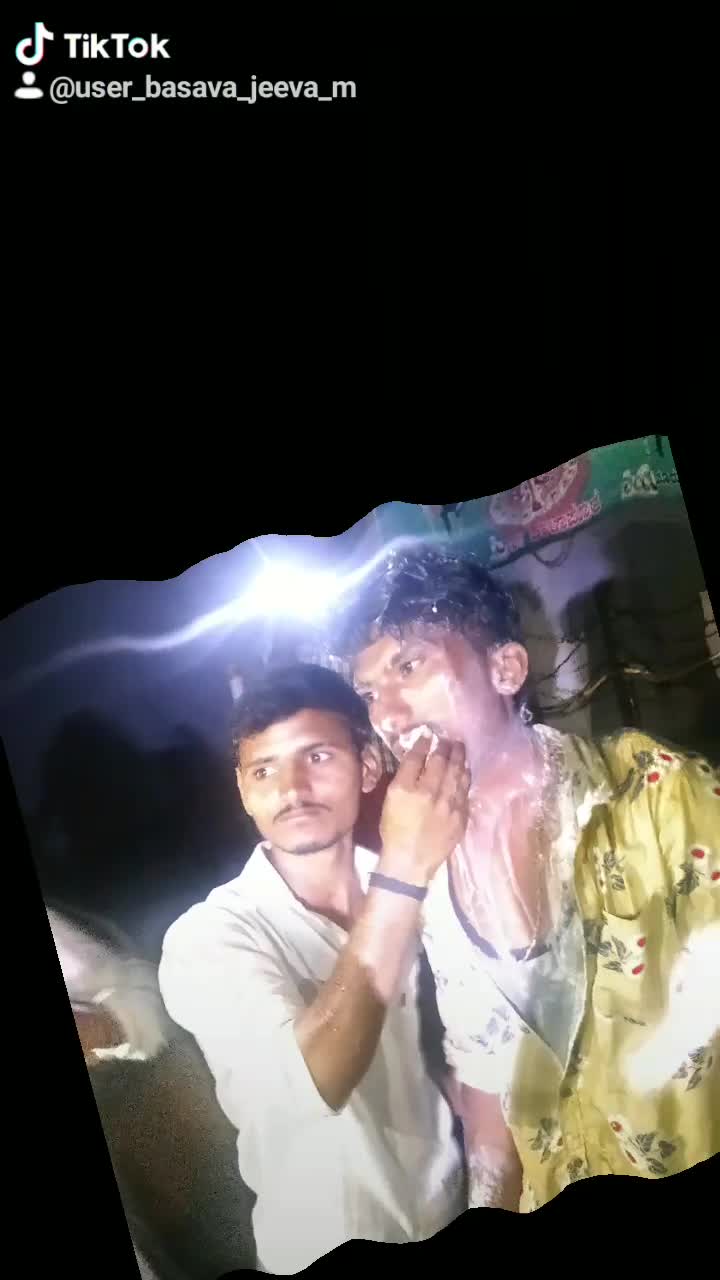 @ಬಸವ ಜೀವಾ ಹಳ್ಳಿ ಹುಡುಗ
