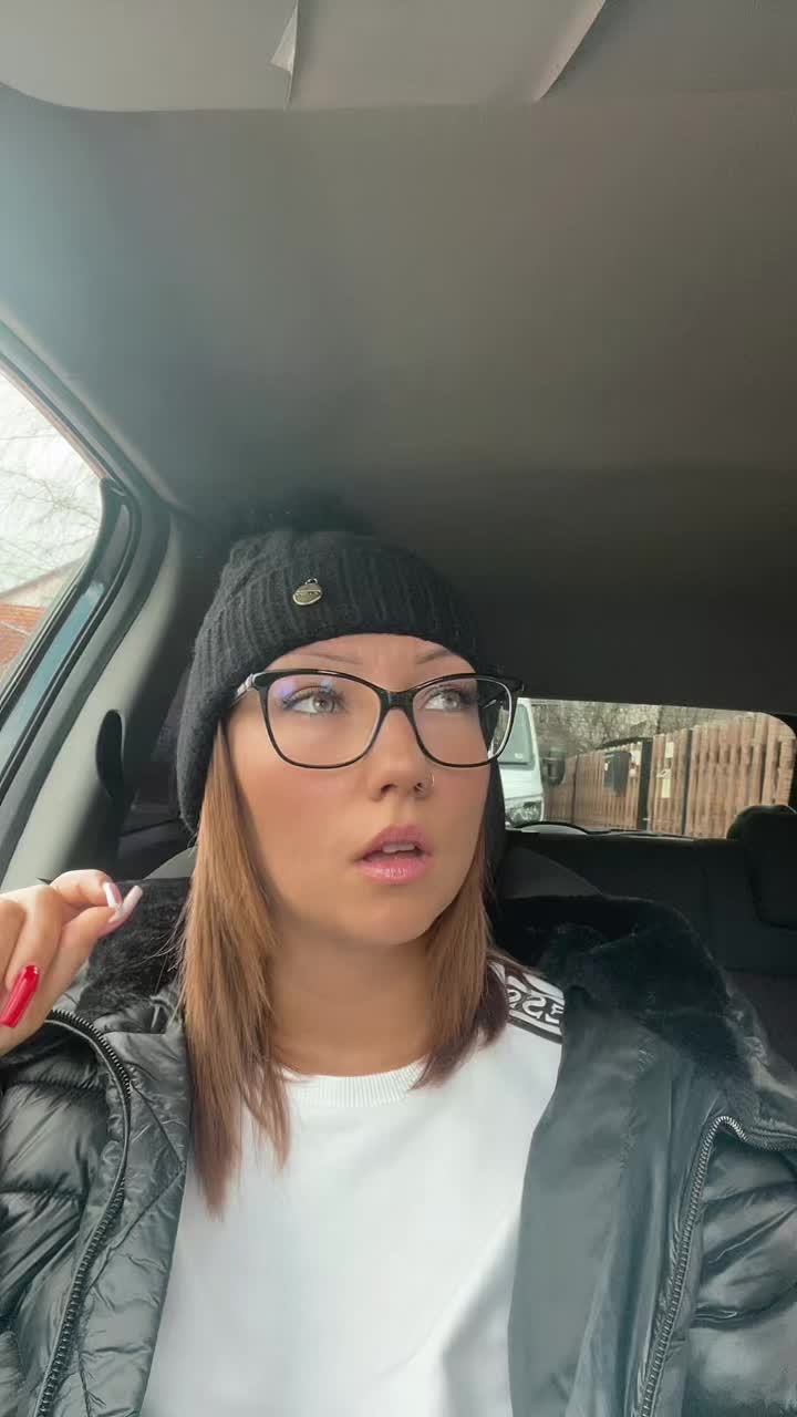 @SzoszkeB