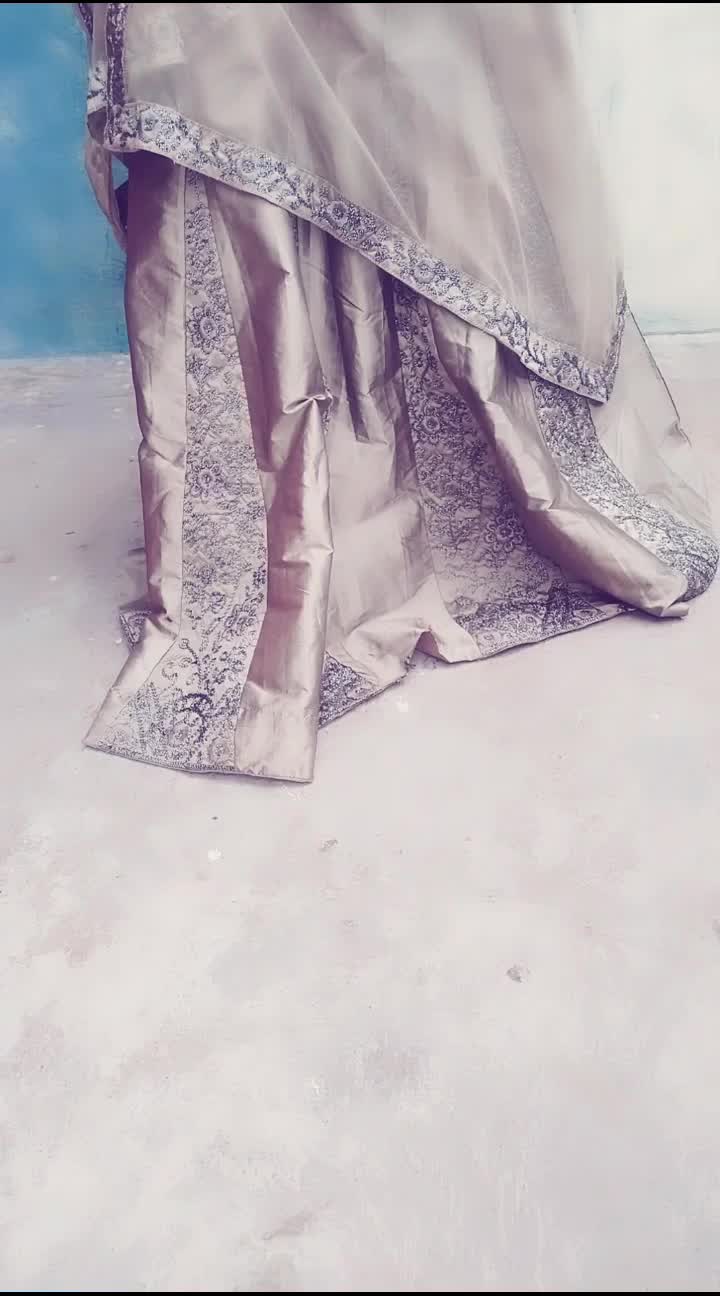 @Qùéèñ_öf_hêłł