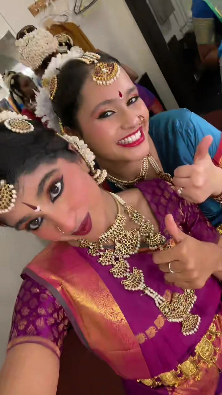 @Shangavi | med + dance