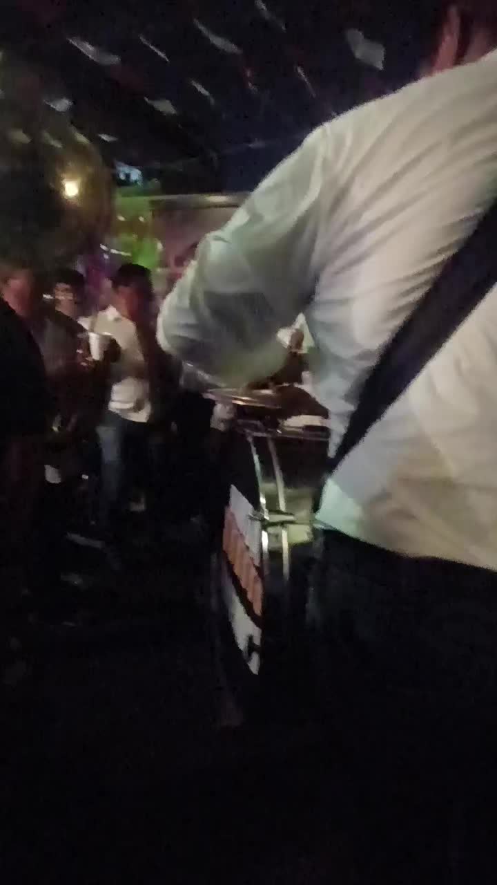 @Jaz de Luna
