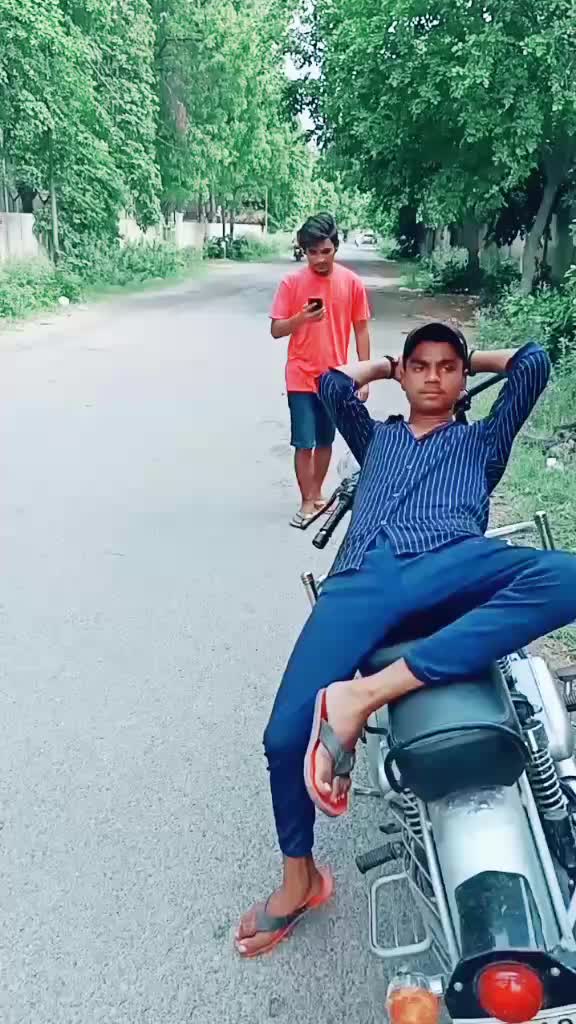 @Funny Boy yogi