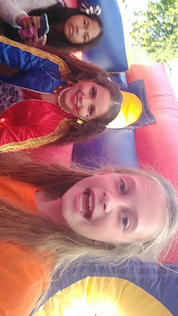 @Hola kidz