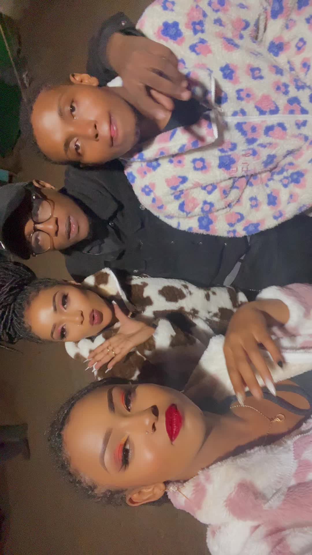 @Iamtonia