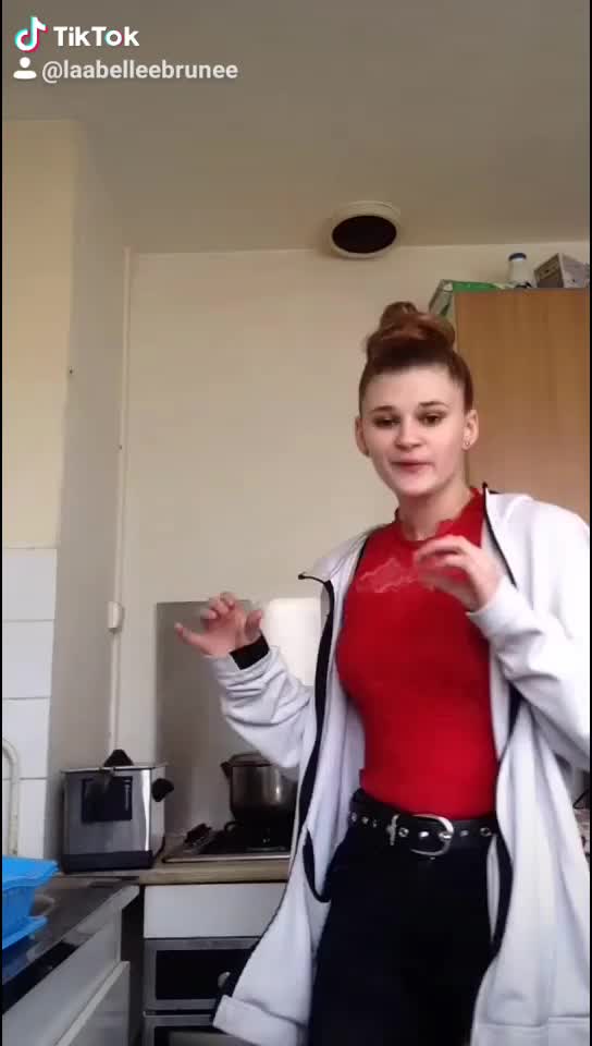 @Laabelleebrunee