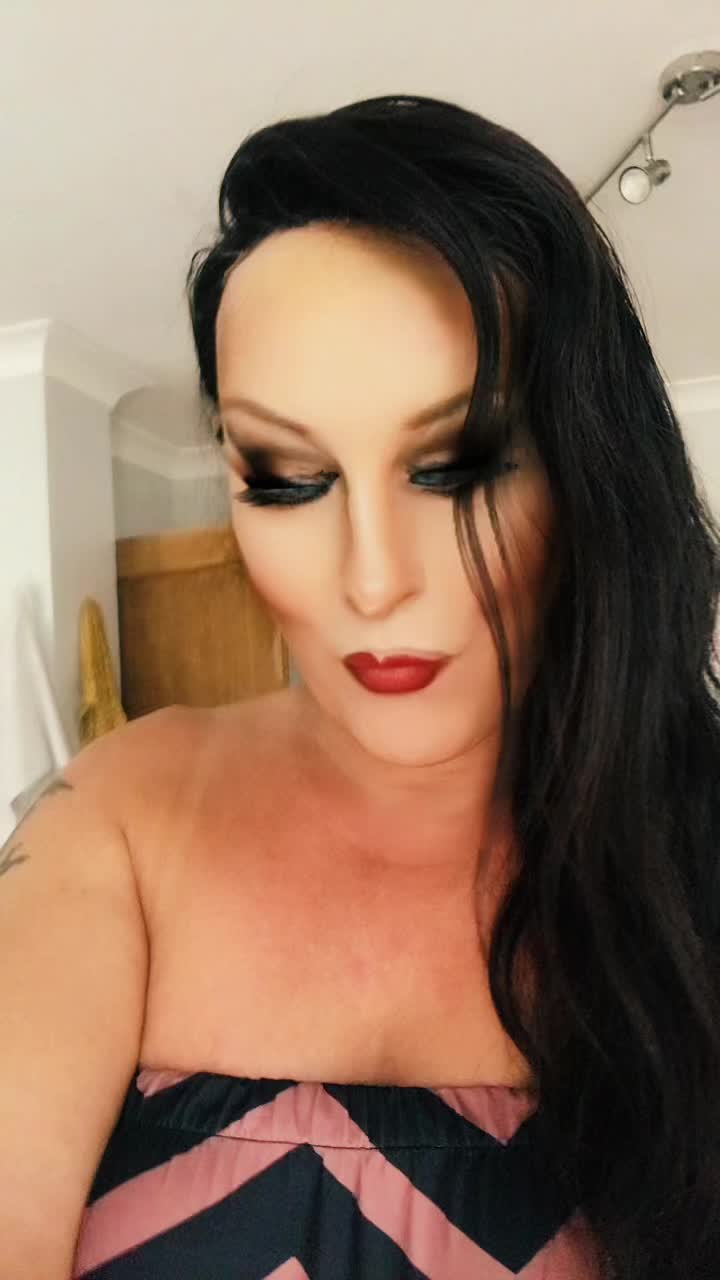 @saskiabright