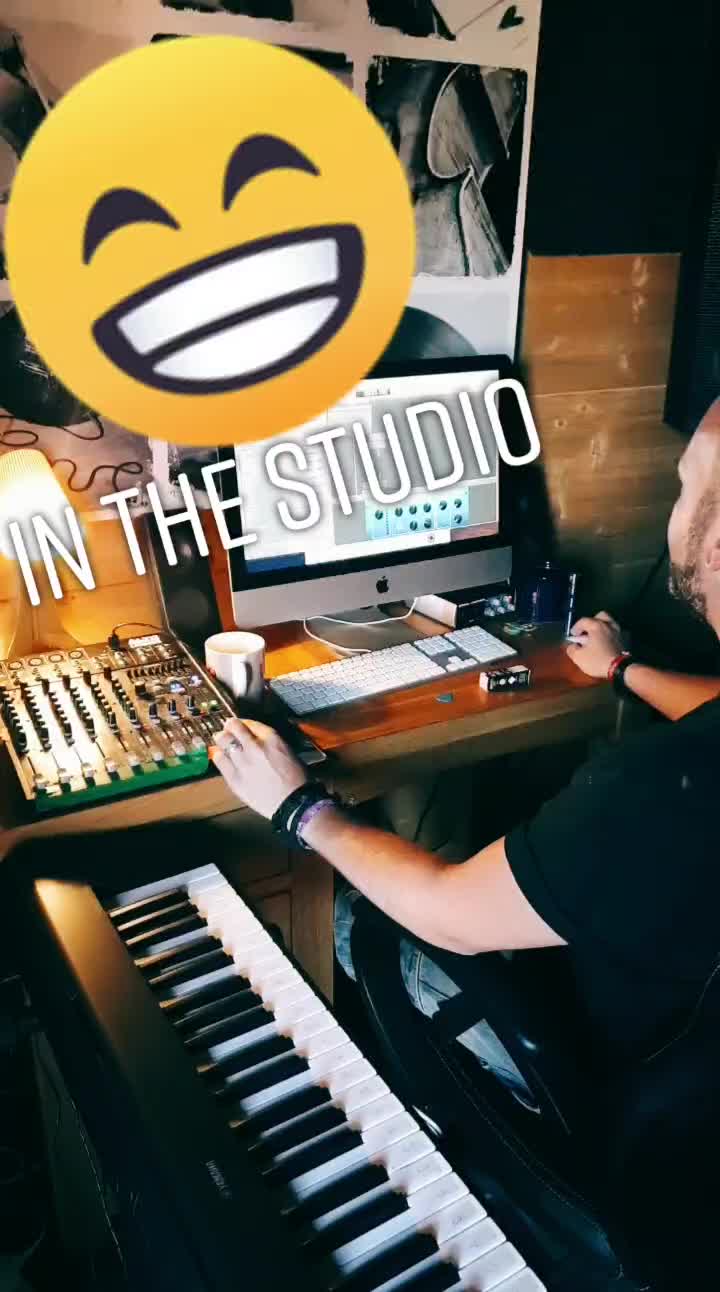 @lessthanhollow