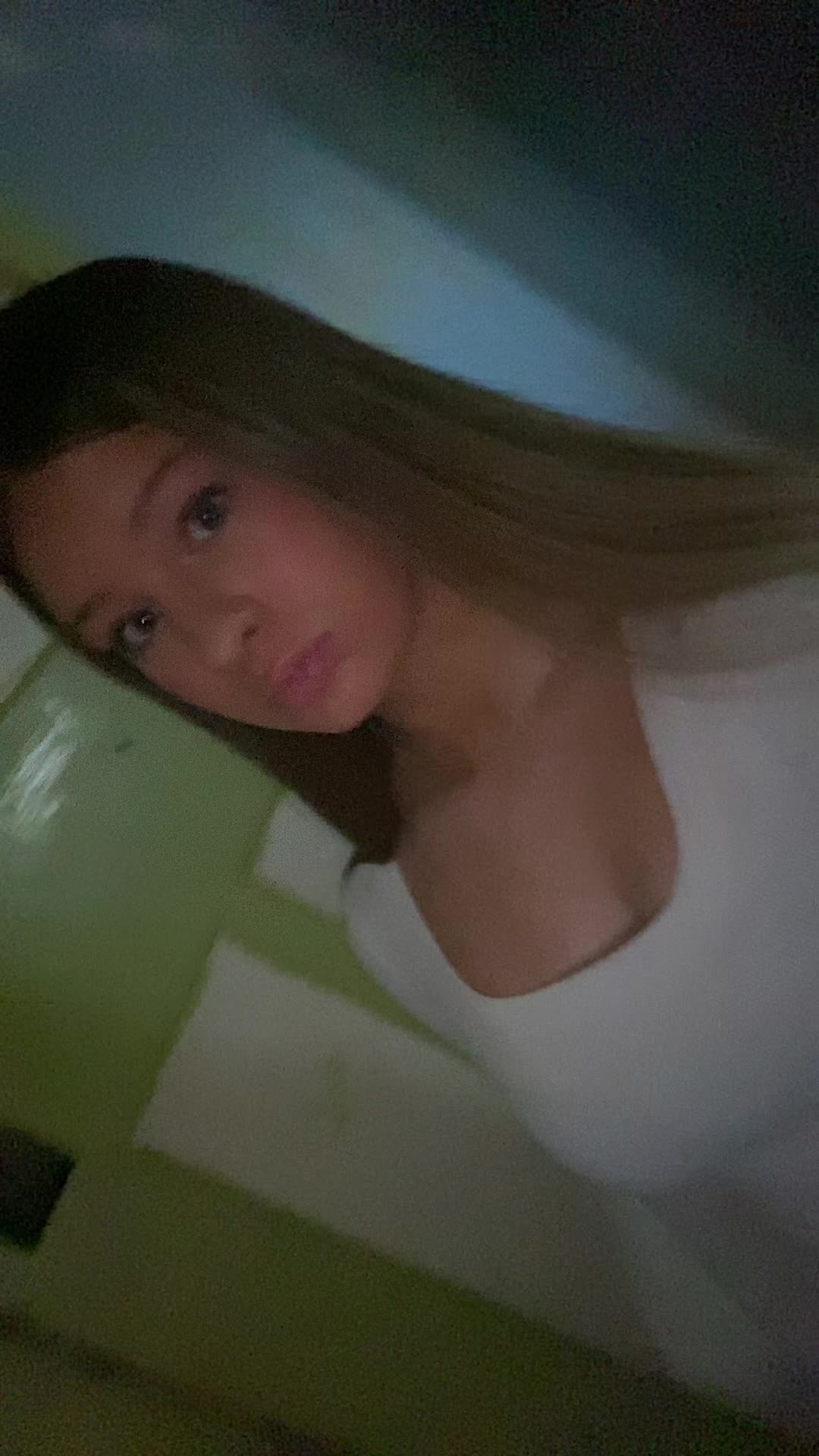@😻