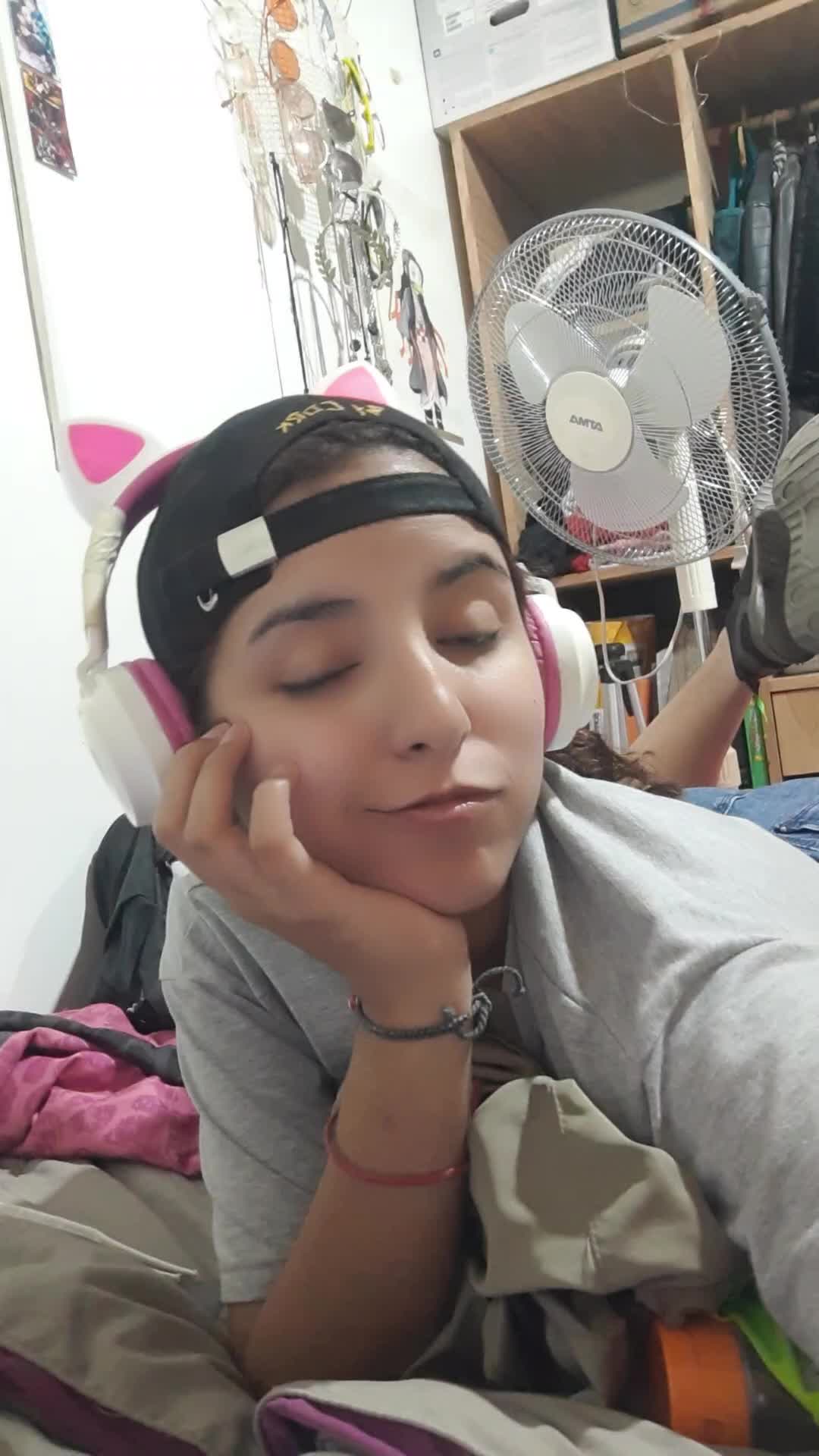 @Lili