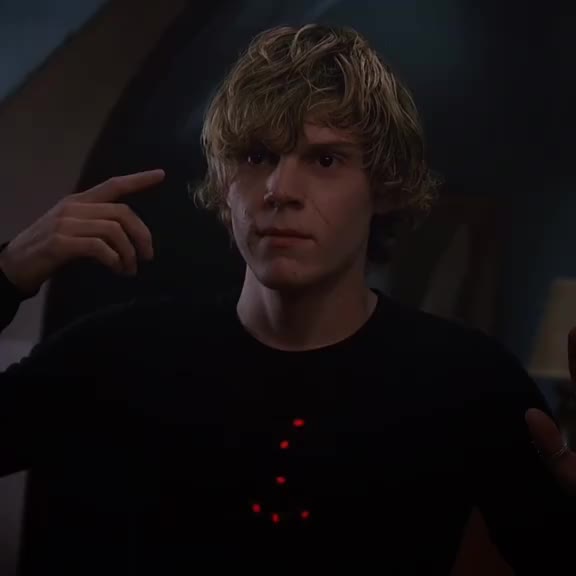 @evan_peters☆