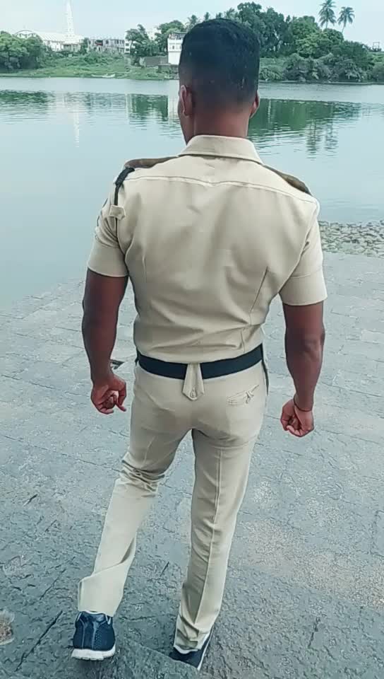 @MH:12: police.....
