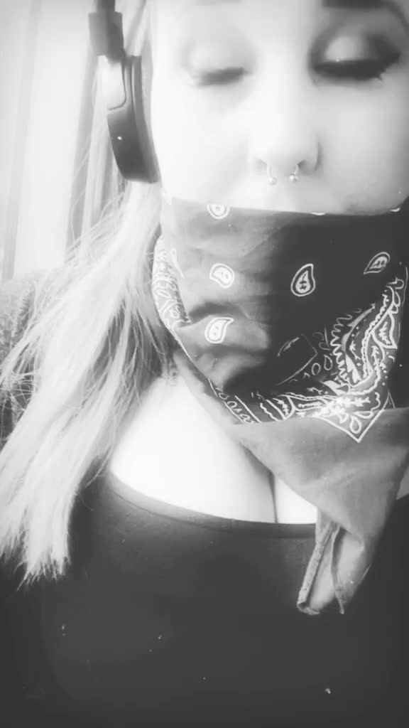@xChaosQueenx3