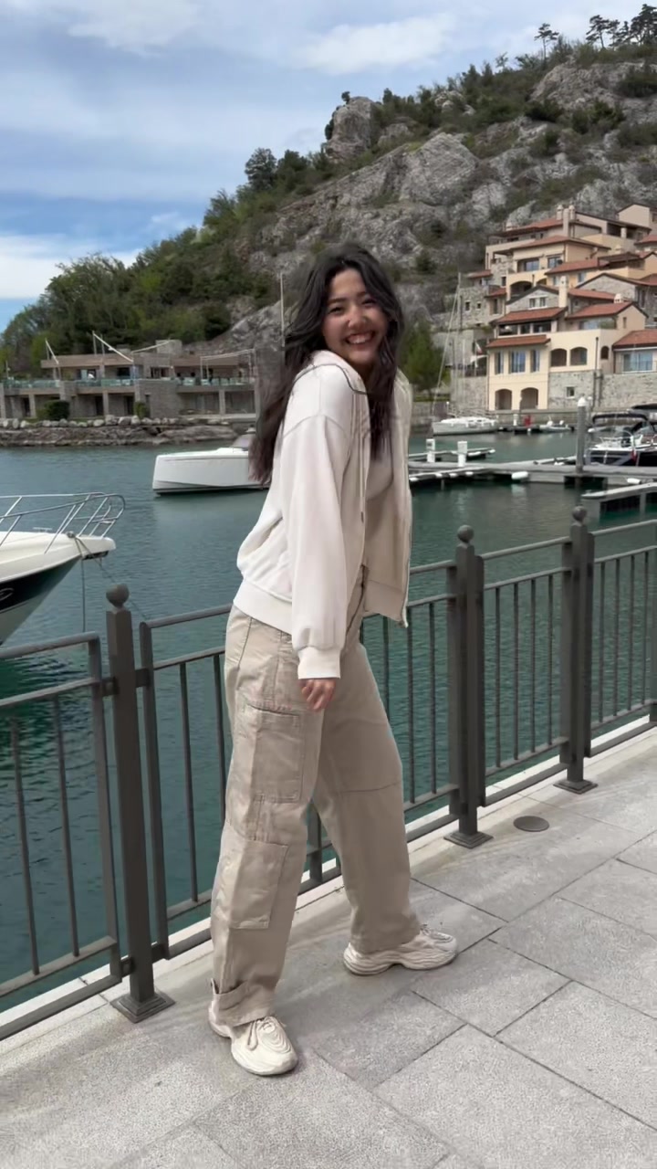 @Aurika