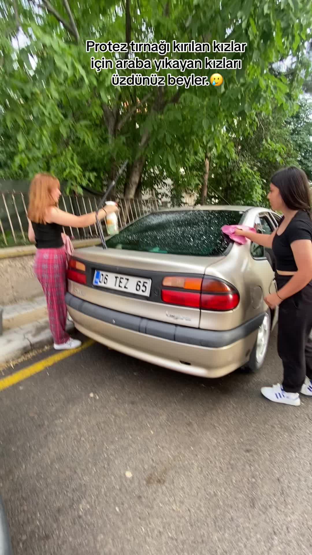 @Elossunuuzzz