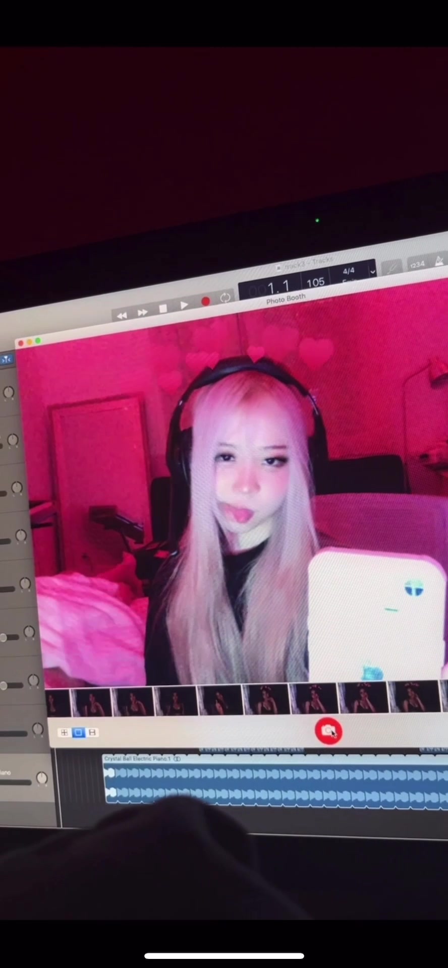 @chloe
