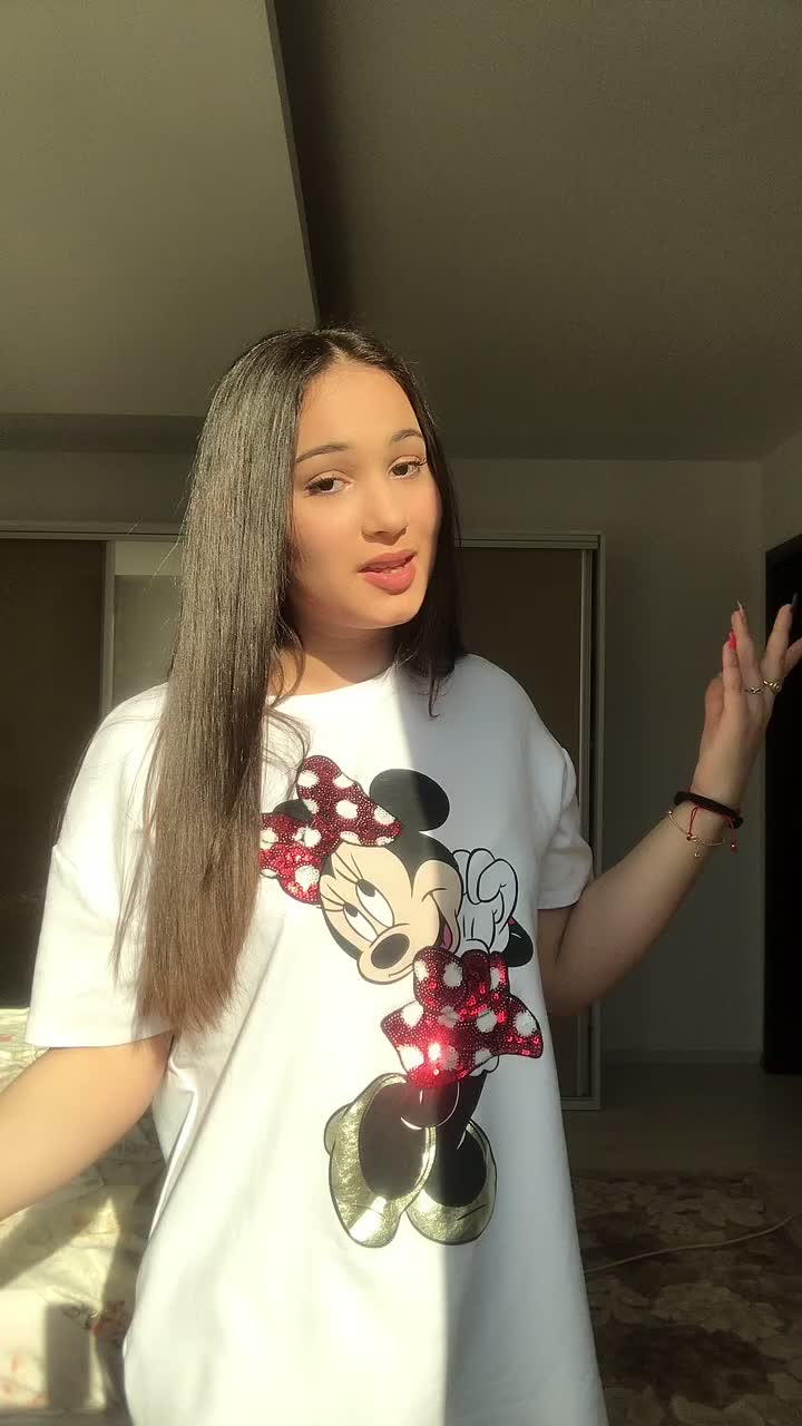 @Alexandraa_12