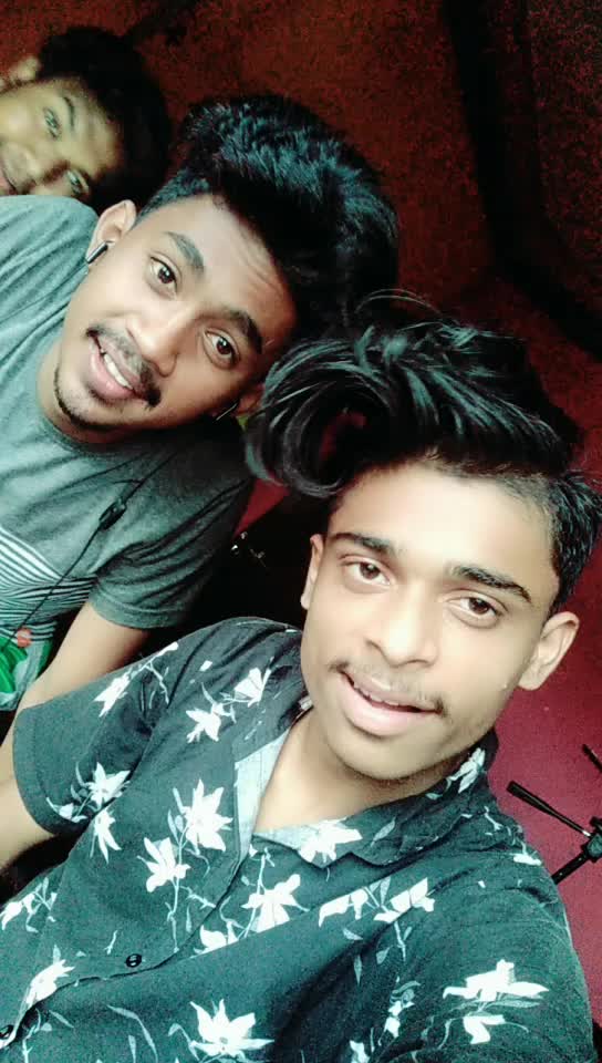 @Madhujya Nillim✔️