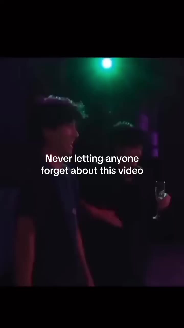 @🎧