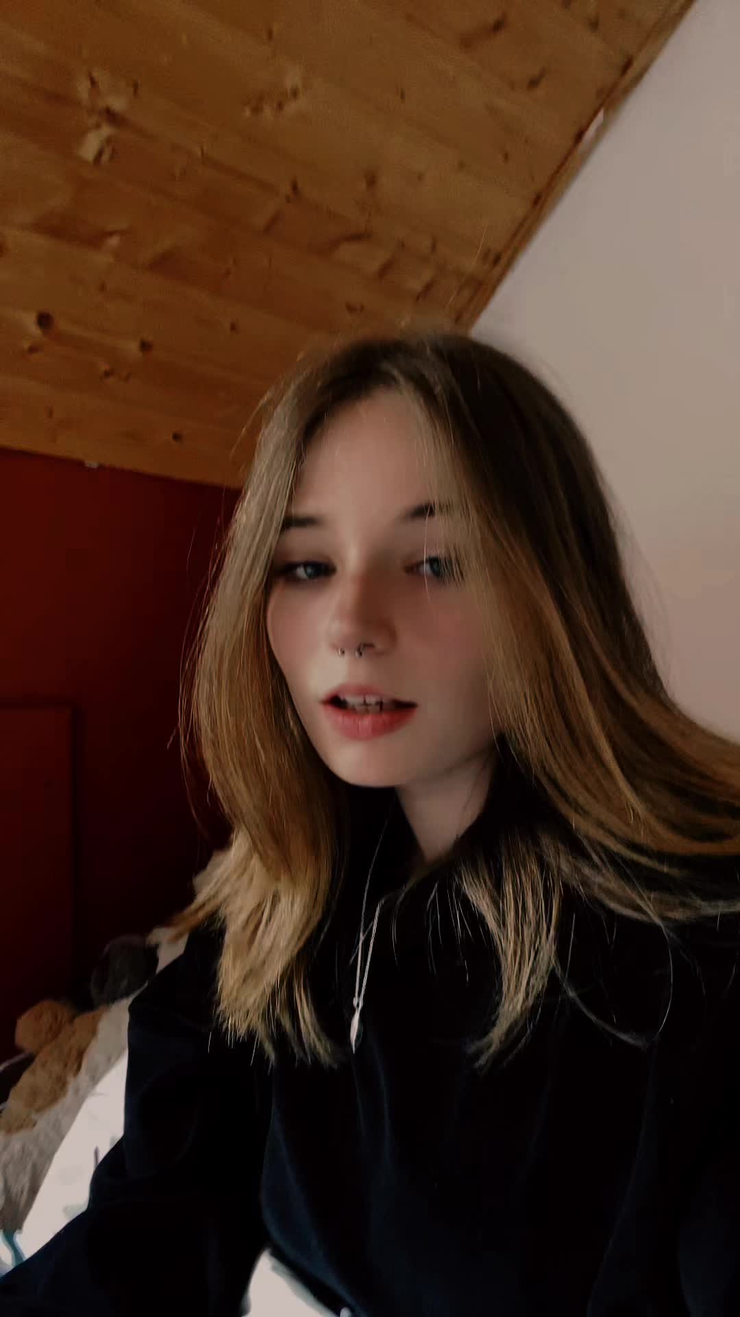 @Nanuu