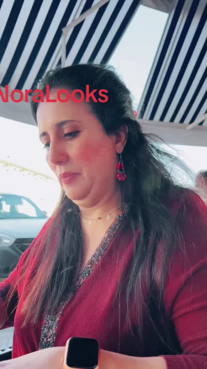 @Nora looks ๐น๐ชฌ