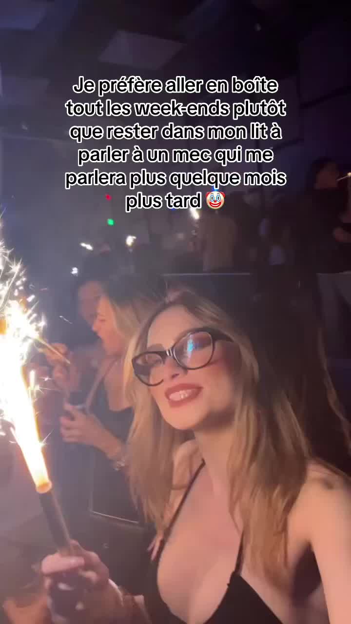@La blonde aux yeux bleus